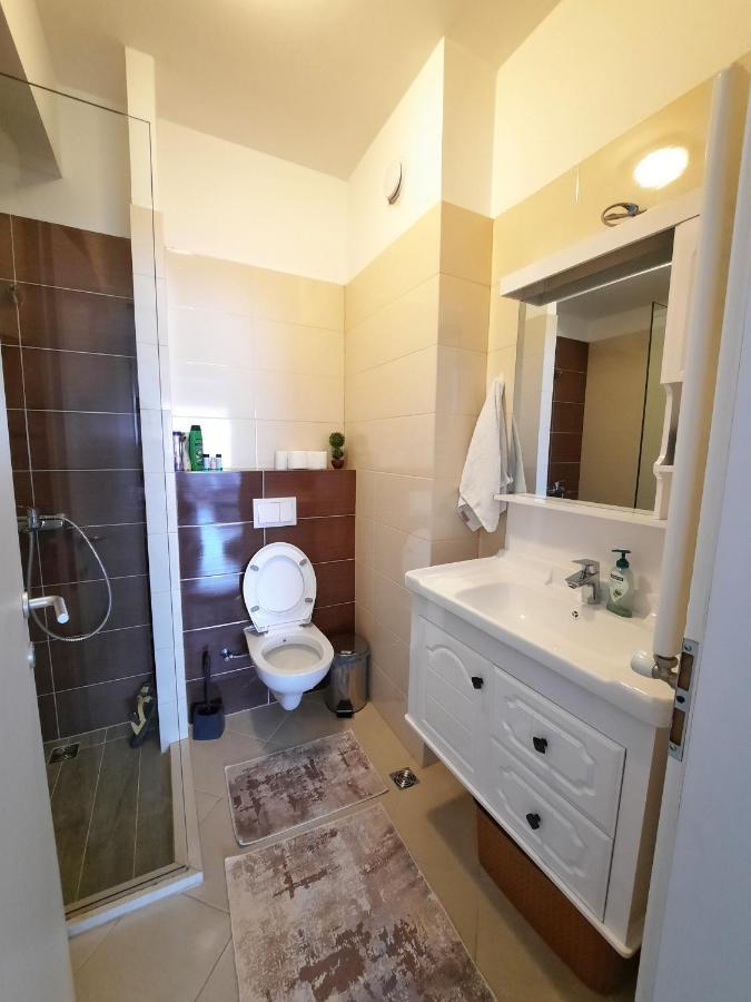Luxury Sky View Apartment 普里什蒂纳 外观 照片