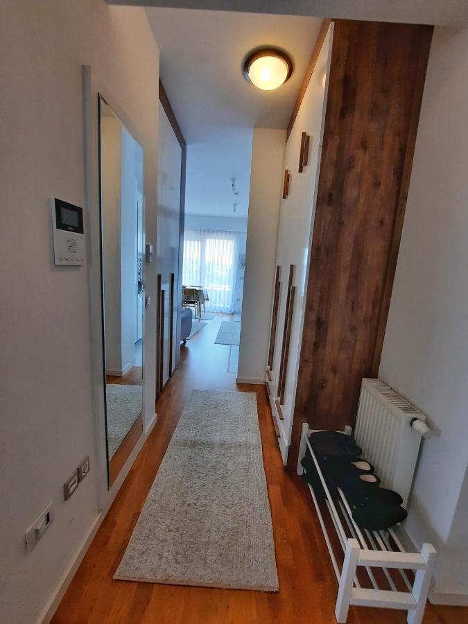 Luxury Sky View Apartment 普里什蒂纳 外观 照片