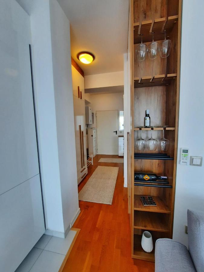 Luxury Sky View Apartment 普里什蒂纳 外观 照片