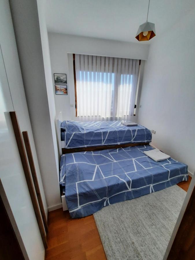 Luxury Sky View Apartment 普里什蒂纳 外观 照片