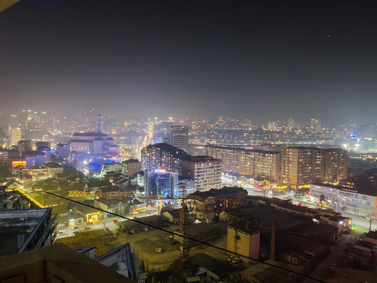 Luxury Sky View Apartment 普里什蒂纳 外观 照片
