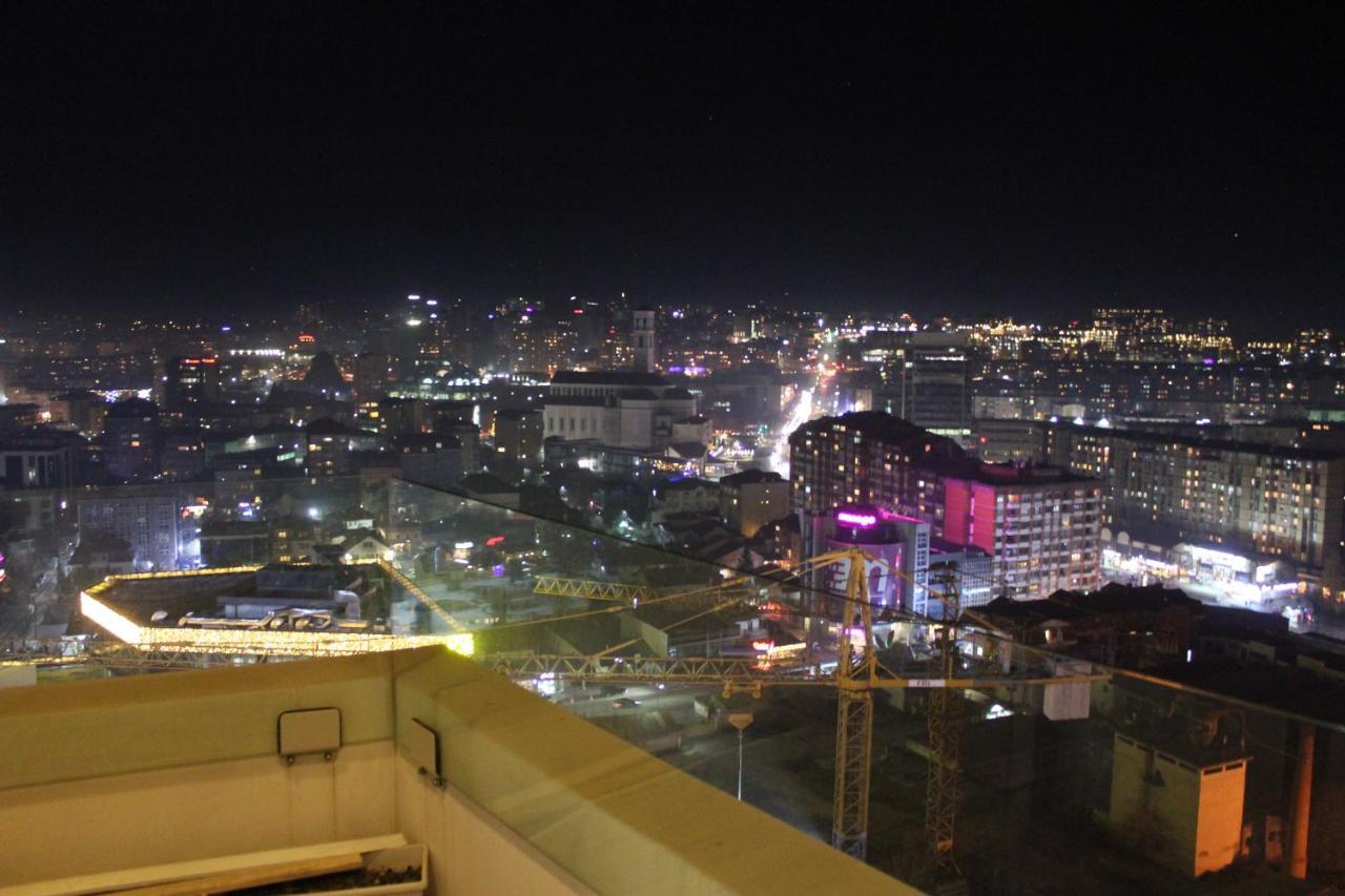 Luxury Sky View Apartment 普里什蒂纳 外观 照片