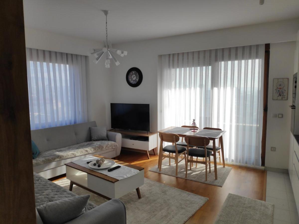 Luxury Sky View Apartment 普里什蒂纳 外观 照片