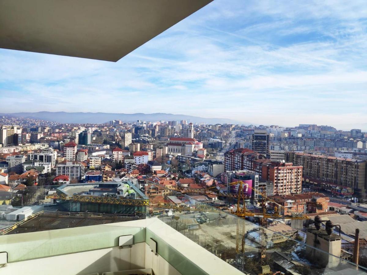 Luxury Sky View Apartment 普里什蒂纳 外观 照片